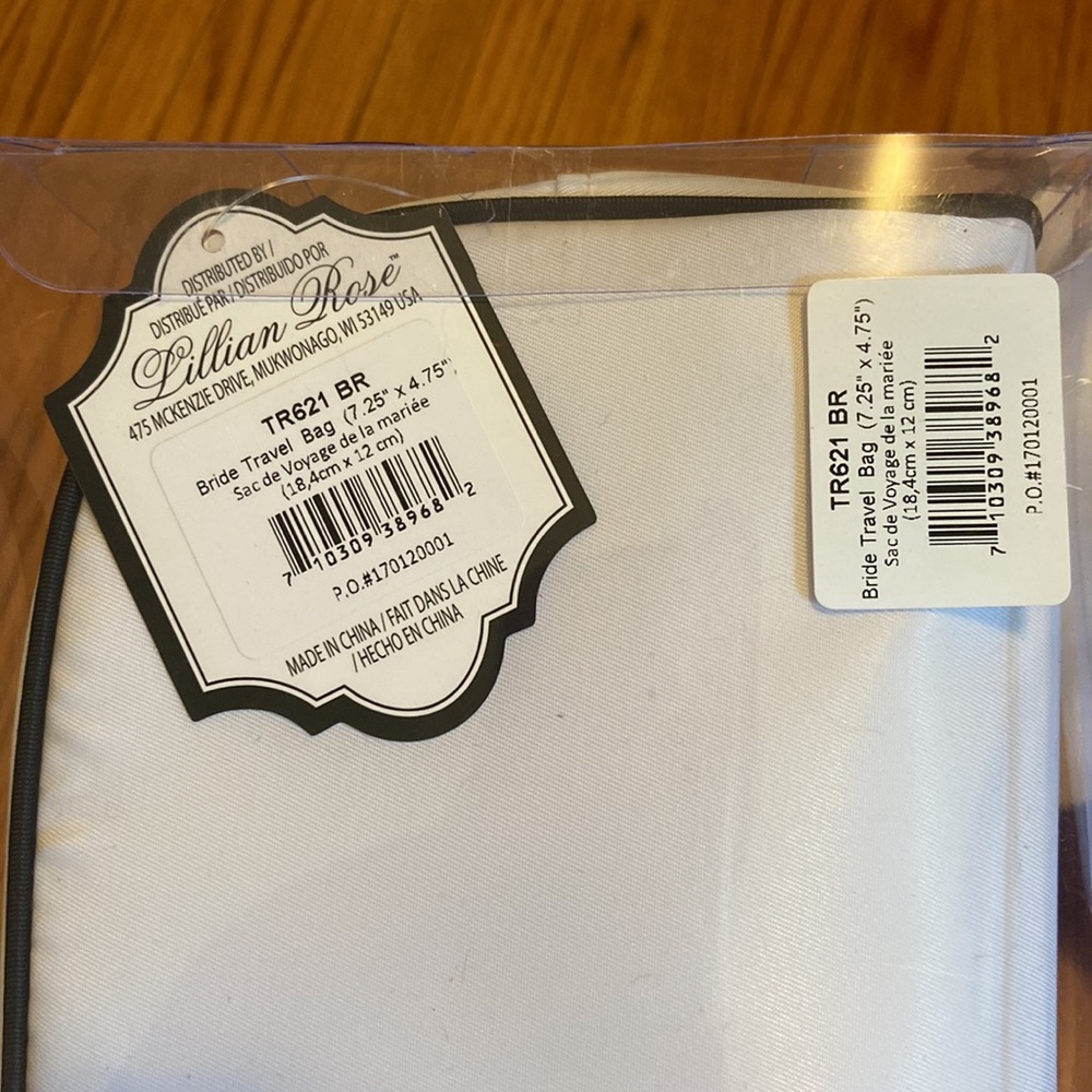 Bridal Robe/Makeup case/Bag Set - Picture 4 of 7